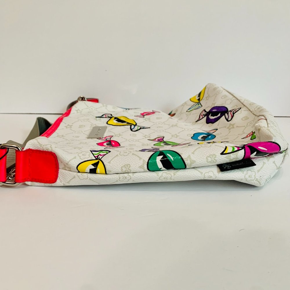TOKIDOKI PICO FLUO VAMPIRE LIPS CROSSBODY BAG WITH DUST BAG - Picture 6 of 13